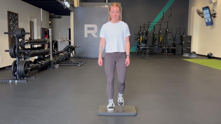Foam Pad Balance (Two Legs)