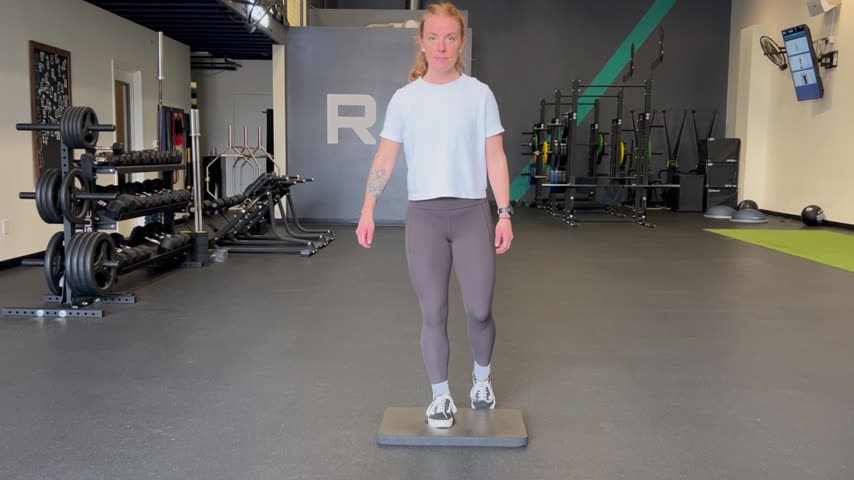 Foam Pad Balance (One Leg)