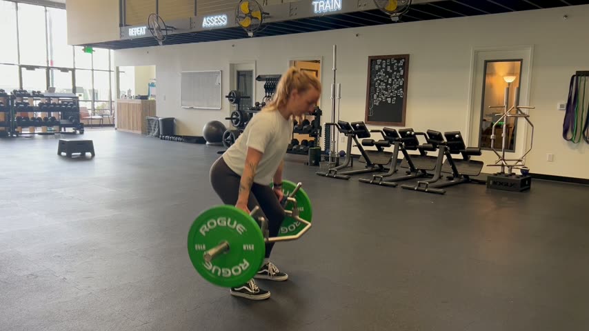 Trap-Bar Deadlift